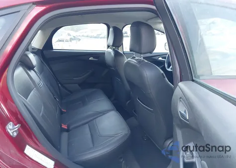 2016 Ford Focus Se z USA, uszkodzony, nr VIN 1FADP3F20GL205890